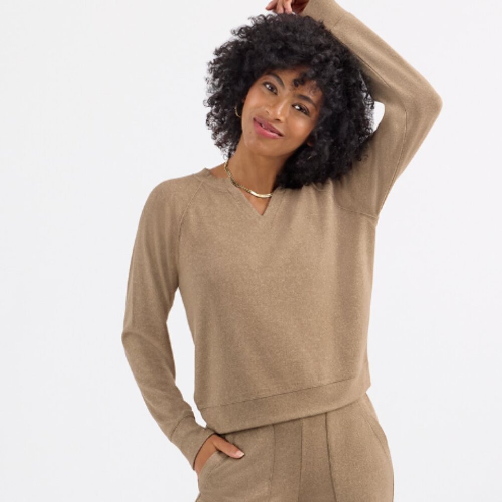 Cabi 2024 Book Club Top, NWOT with MATCHING PANTS - size small